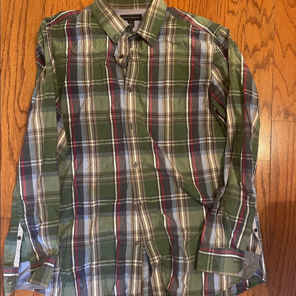 SOLD Men’s Banana Republic plaid button down EUC; XL; 17-17.5
